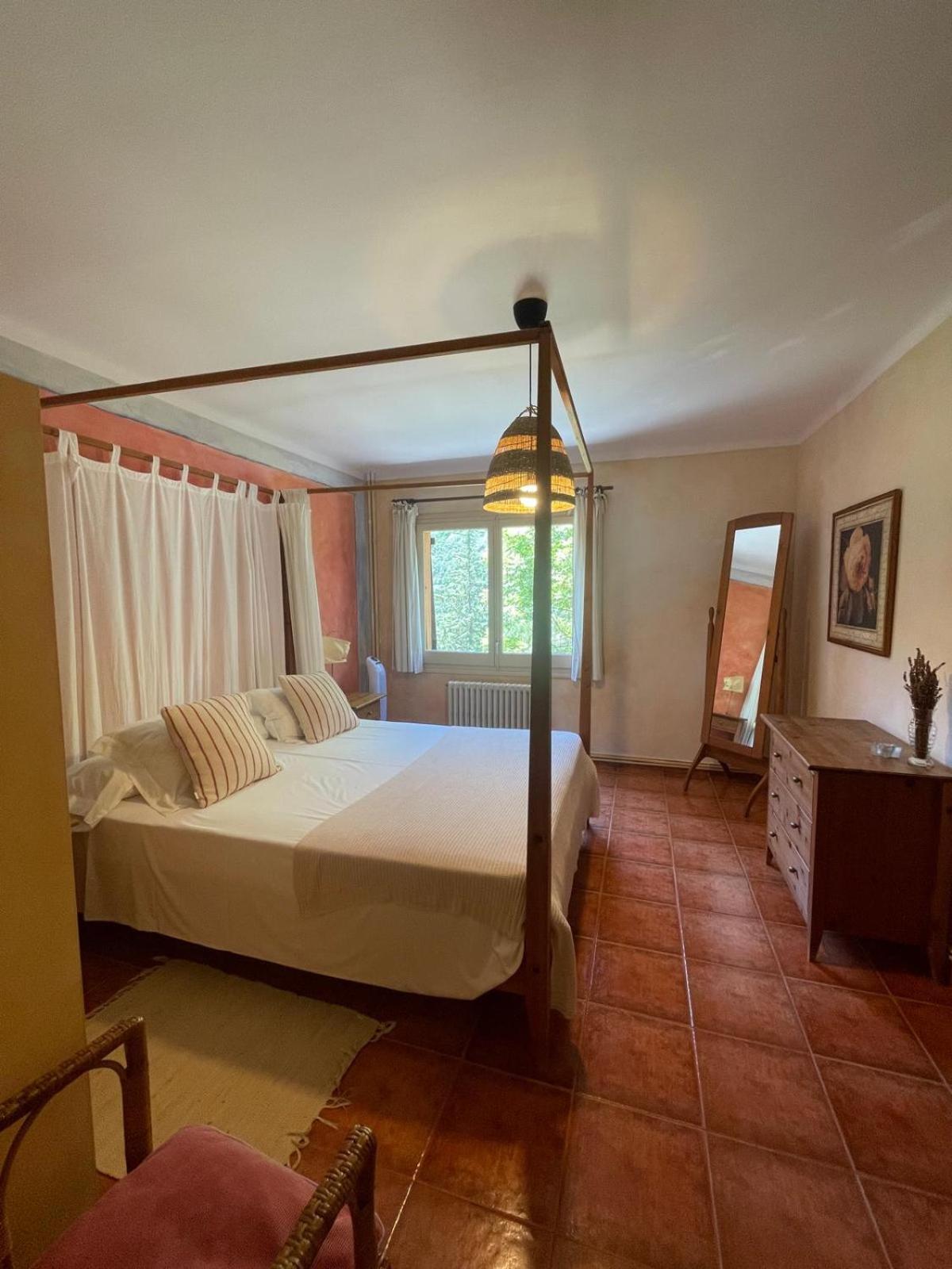 Hostal L'Ou De Reig Montseny Exterior photo